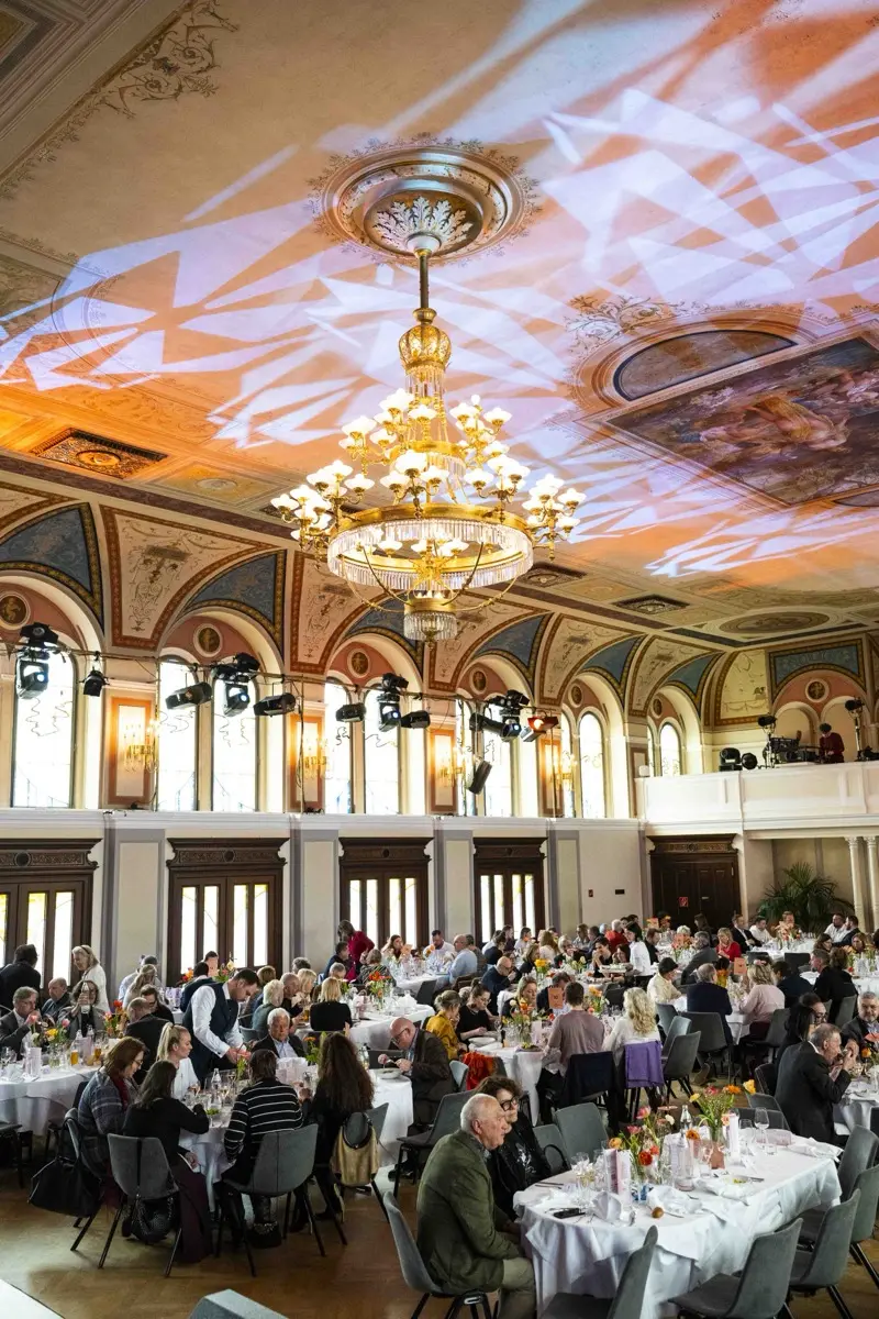 Gäste und Künstler im edison Kultursalon